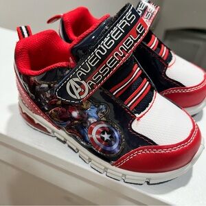 Marvel Avengers Light Up Assemble Red and Blue Boys size 7